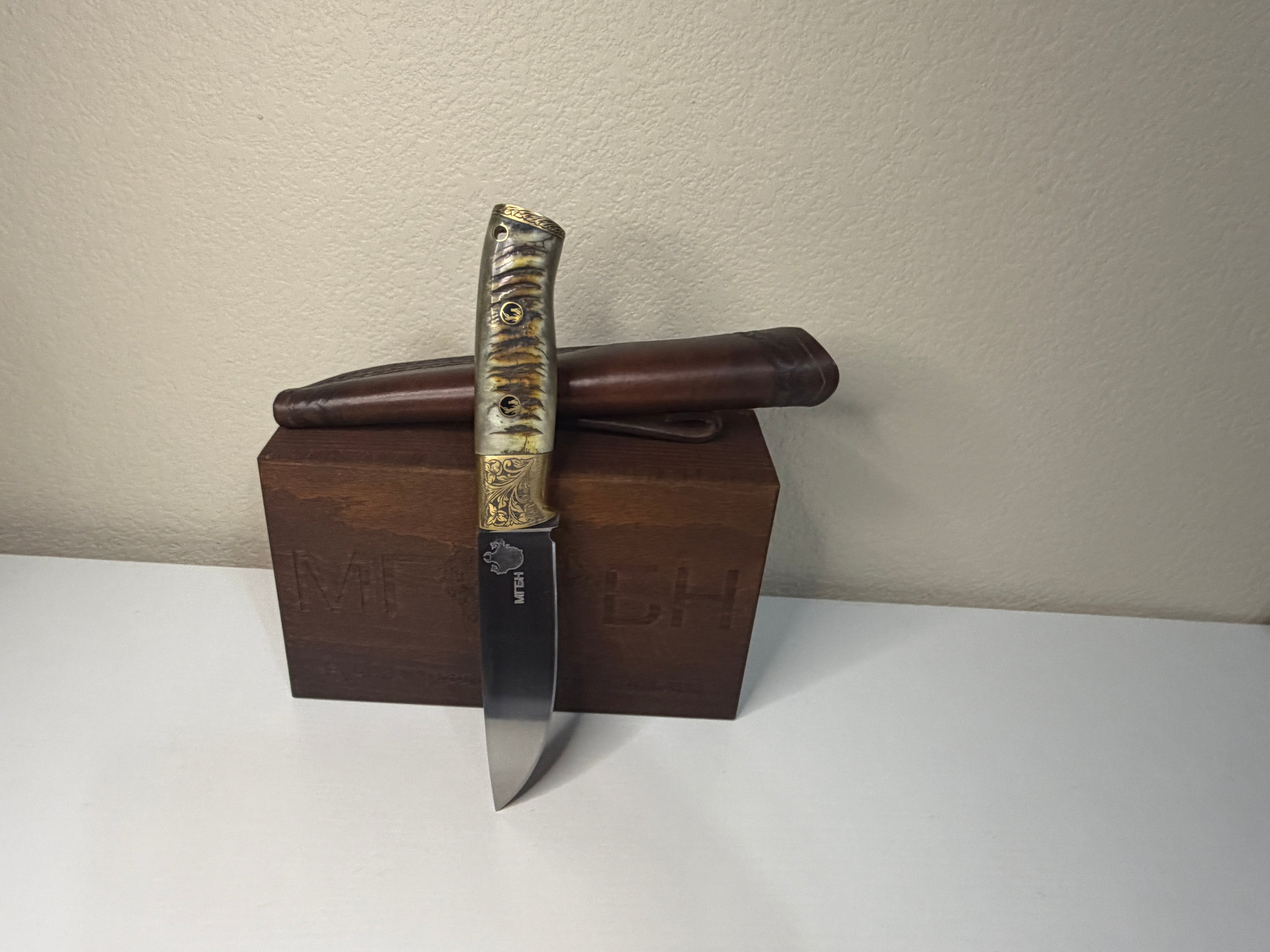 Vuk Lux - European Wild Goat Horn